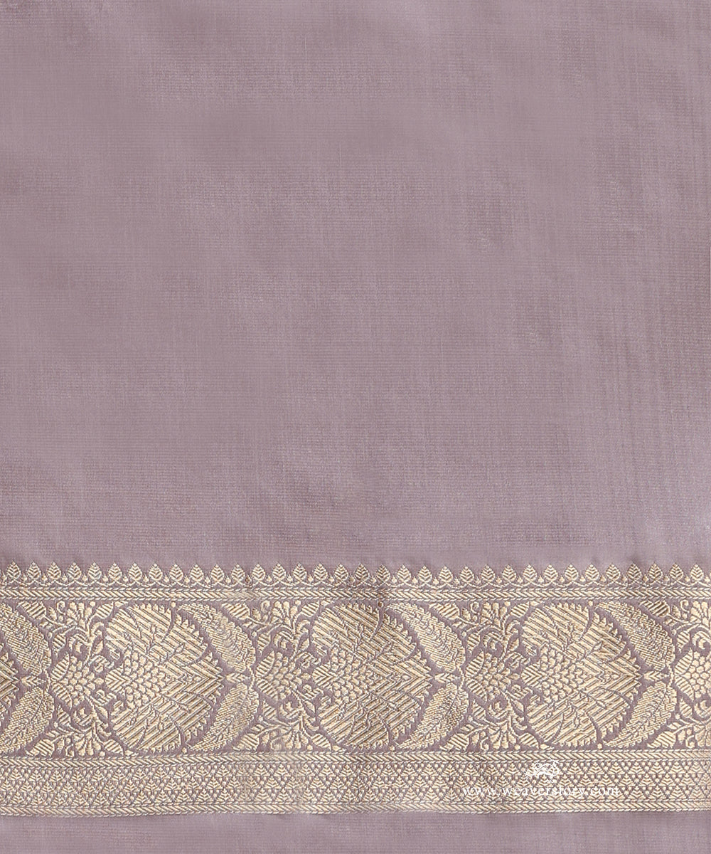 Lavender_Handloom_Pure_Satin_Silk_Banarasi_Saree_With_All_Over_Cutwork_Floral_Jaal_WeaverStory_05