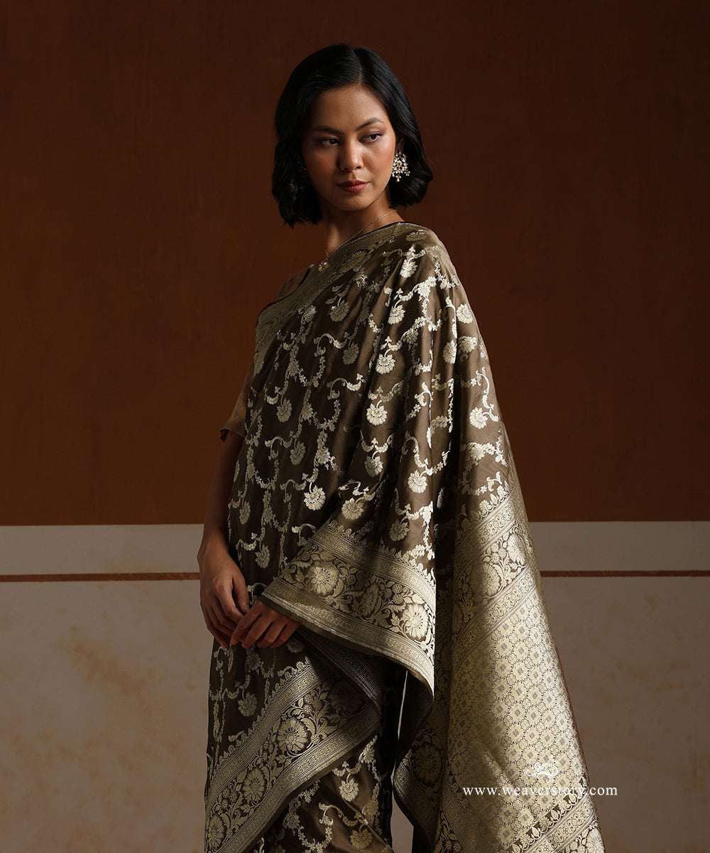Olive_Handloom_Pure_Satin_Silk_Banarasi_Saree_With_All_Over_Cutwork_Floral_Jaal_WeaverStory_02