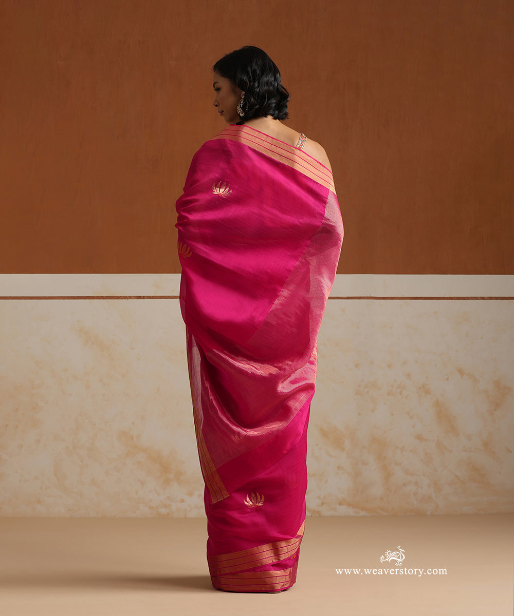 Handloom_Rani_Pink_Pure_Soft_Cotton_Chanderi_Saree_With_Gold_Flower_Booti_With_Orange_Meena_And_Gold_Border_WeaverStory_03