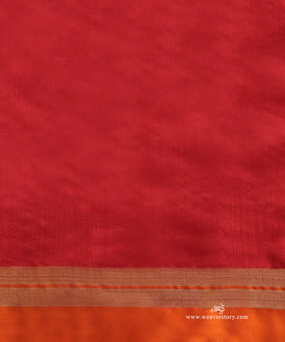 Handloom_Red_Pure_Silk_Chanderi_Saree_With_Gold_Leaf_Lines_And_Orange_Border_WeaverStory_05