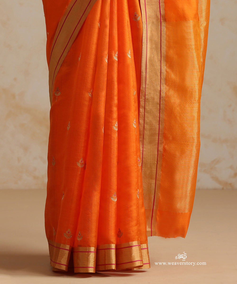 Handloom_Orange_Pure_Silk_Chanderi_Saree_With_Pink_Meena_Flower_Motifs_And_Gold_Zari_Border_With_Pink_Line_WeaverStory_04