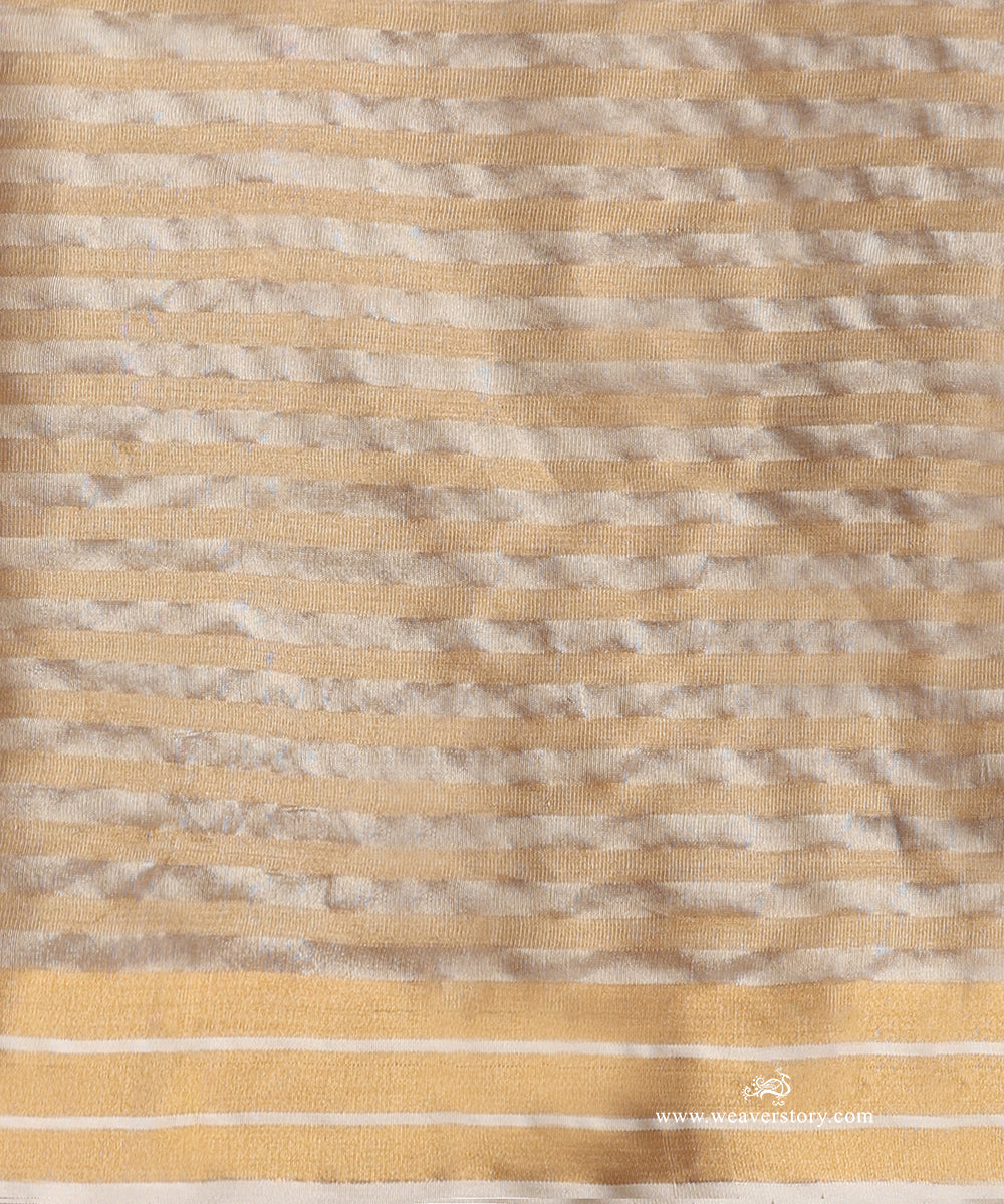 Handloom_Dusty_Grey_Pure_Soft_Silk_Chanderi_Saree_With_Gold_Lines_And_Small_Resham_Flower_WeaverStory_05