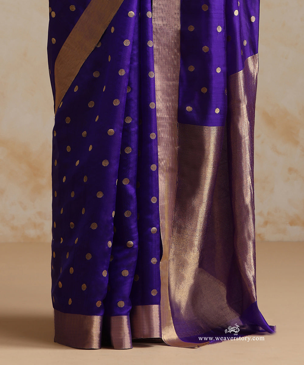 Handloom_Purple_Pure_Silk_Chanderi_Saree_With_Gold_Polka_Dots_WeaverStory_04