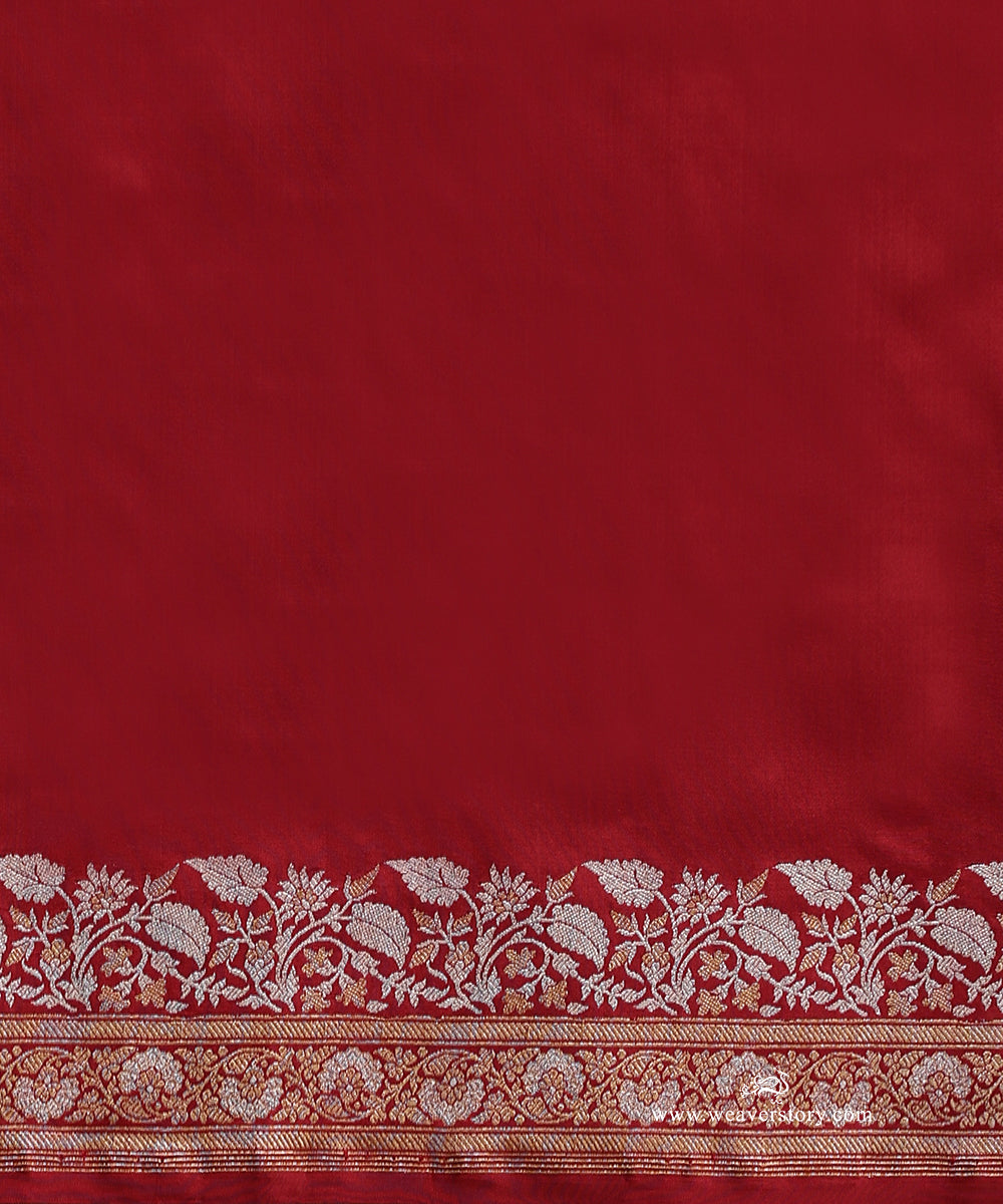 Red_Handloom_Pure_Katan_Silk_Banarasi_Saree_With_Gold_Silver_Floral_Aada_Jaal_Open_Border_Saree_WeaverStory_05
