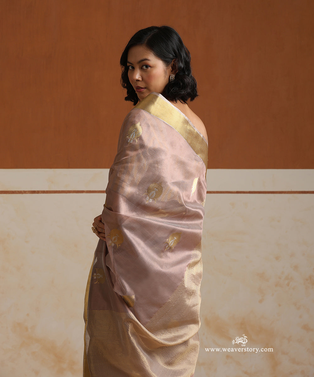 Light_Mauve_Handloom_Pure_Silk_Chanderi_Saree_With_Gold_Zari_Flowers_Boota_And_Gold_Saffron_Border_WeaverStory_02