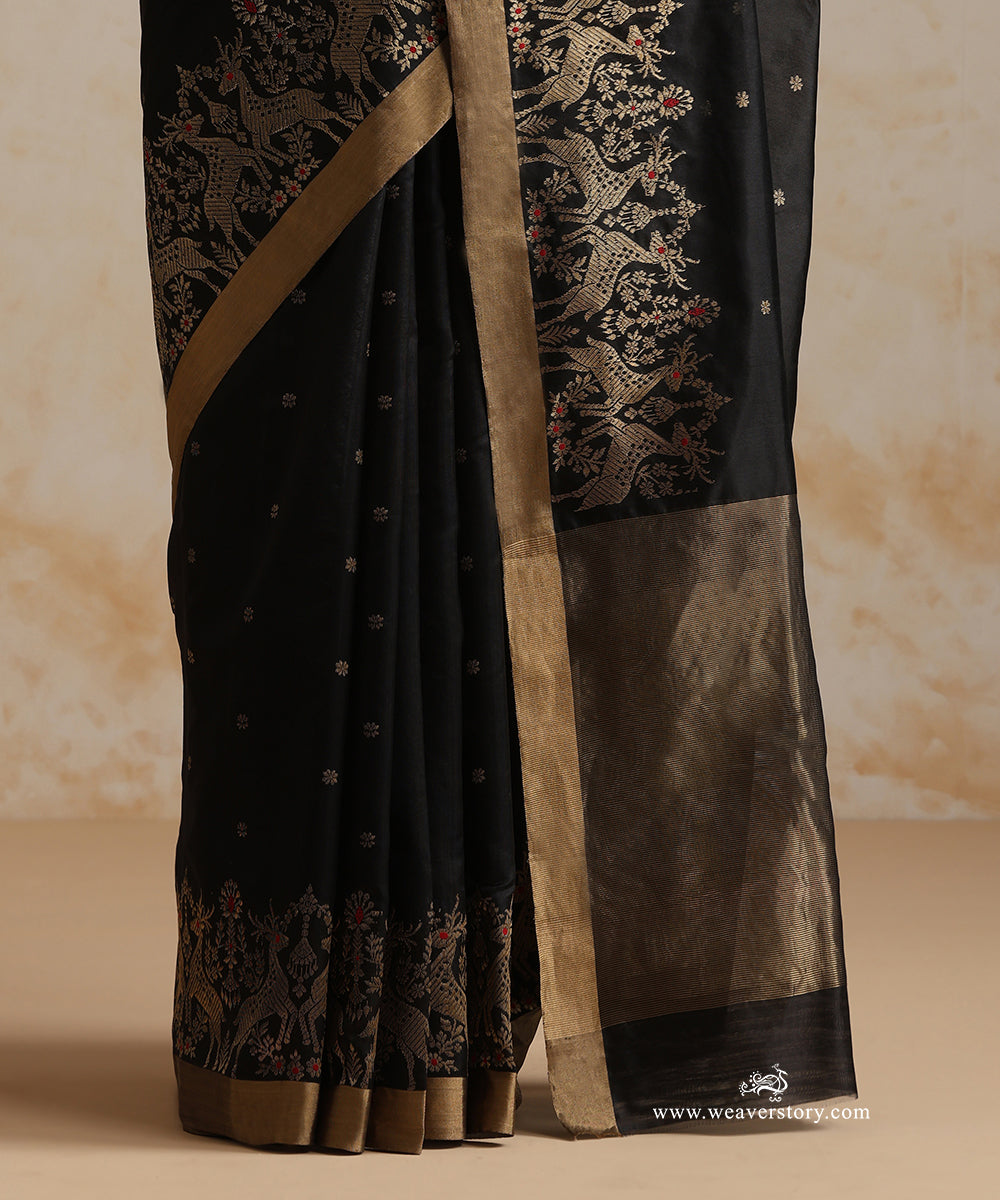 Black_Handloom_Pure_Silk_Chanderi_Saree_With_Gold_Zari_Flowers_Bota_And_Deer_Motifs_Border_WeaverStory_04