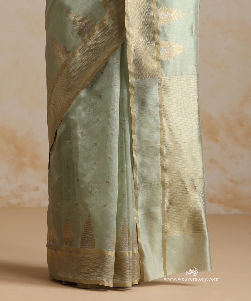 Pastel_Green_Handloom_Pure_Silk_Chanderi_Saree_With_Temple_Border_WeaverStory_04