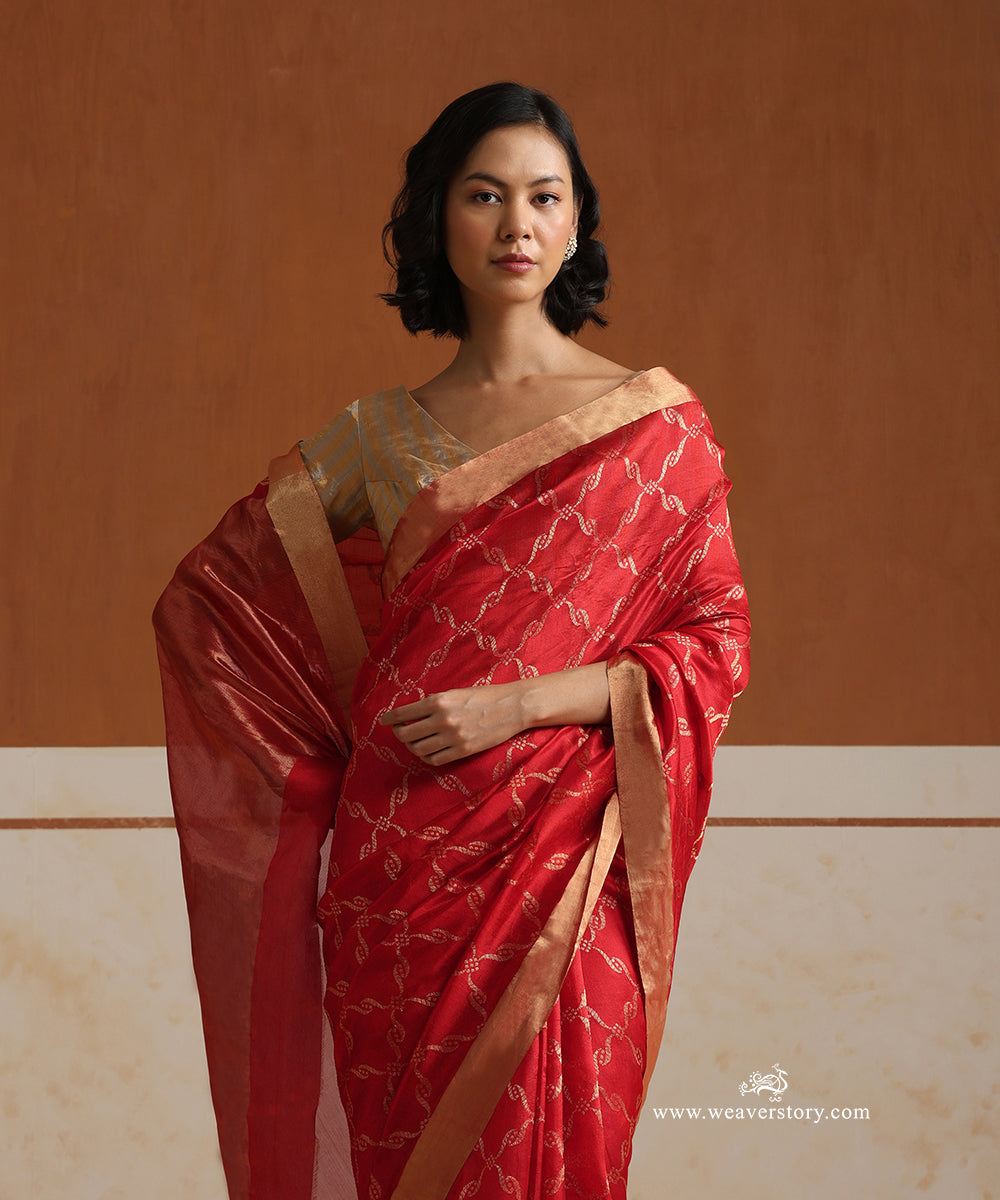 Red_Handloom_Pure_Soft_Silk_Chanderi_Saree_With_Gold_Zari_Allover_Jaal_WeaverStory_02
