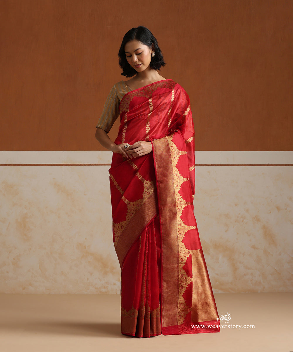 Red_Handloom_Pure_Silk_Chanderi_Saree_With_Gold_Flower_Bel_And_Havy_Saffron_Border_WeaverStory_02