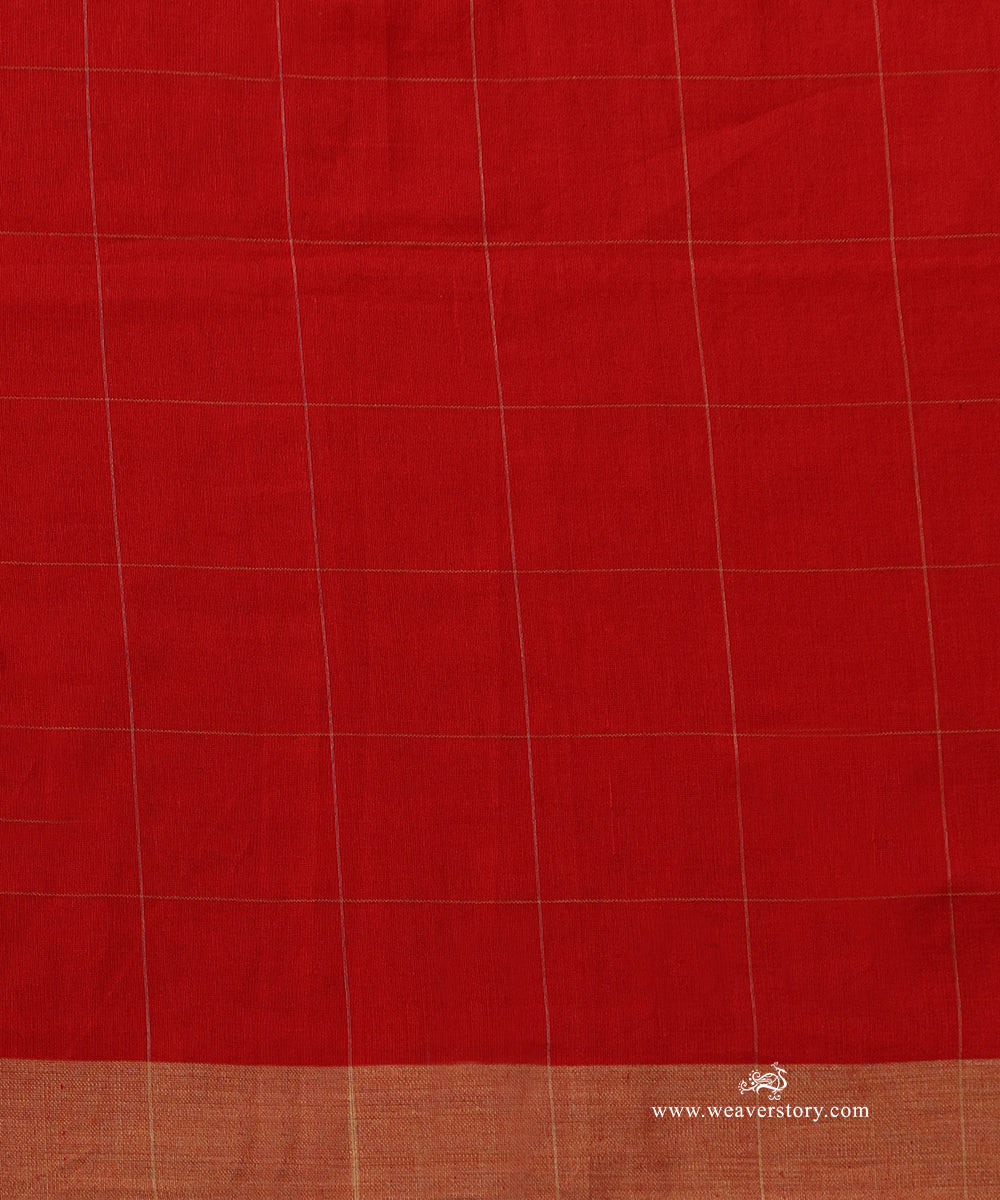 Red_Handloom_Pure_Mulmul_Dhakai_Jamdani_Saree_With_Check_Pattern_And_Flower_Boota_WeaverStory_05