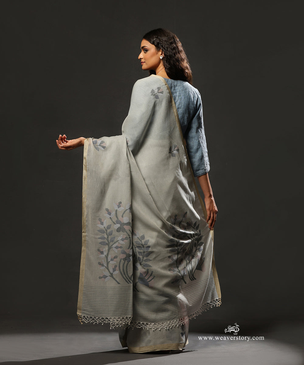 Steel Grey Handloom Pure Mulmul Dhakai Jamdani Saree With Flower And Leaf Motif On Palla