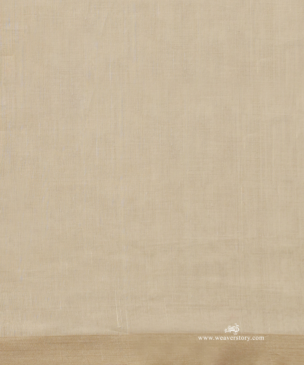 Ivory_Handloom_Pure_Mulmul_Plain_Dhakai_Jamdani_Saree_Saree_With_Rangoli_Motifs_On_Palla_WeaverStory_06