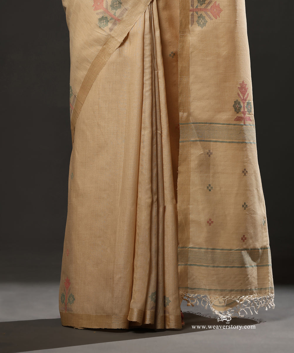 Pale_Sand_Handloom_Pure_Tussar_Dhakai_Jamdani_Saree_With_Flower_Border_WeaverStory_04