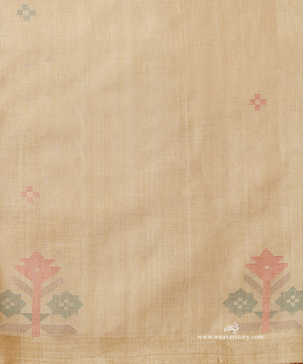 Pale_Sand_Handloom_Pure_Tussar_Dhakai_Jamdani_Saree_With_Flower_Border_WeaverStory_05