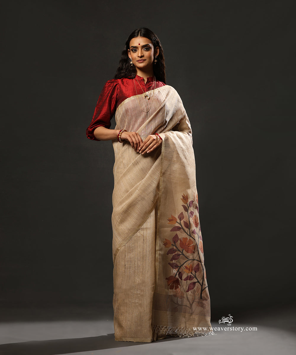 Beige_Handloom_Pure_Tussar_Dhakai_Jamdani_Saree_With_Silk_Muslin_Flower_Palla_WeaverStory_02