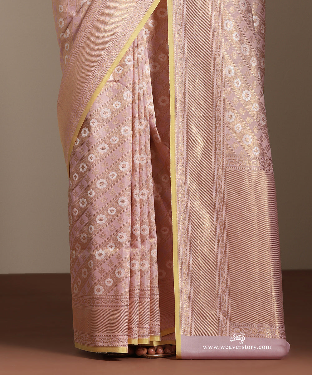 Soft_Pink_Handloom_Pure_Soft_Katan_Silk_Banarasi_Saree_Kimkhab_Saree_With_Aadi_Floral_Jall_And_Yellow_Selvedge_WeaverStory_04
