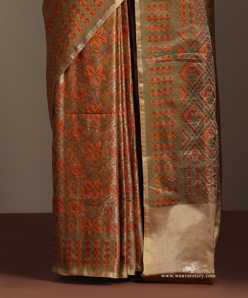 Cream_And_Brown_Handloom_Pure_Katan_Silk_Tanchoi_Jamawar_Saree_With_Allover_Rose_Jall_WeaverStory_04