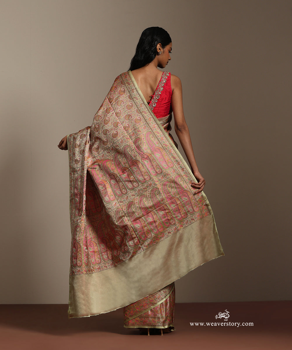 Heena_Green_And_Pink_Handloom_Pure_Katan_Silk_Tanchoi_Jamawar_Saree_With_Allover_Paisley_Broder_Pallu_WeaverStory_03