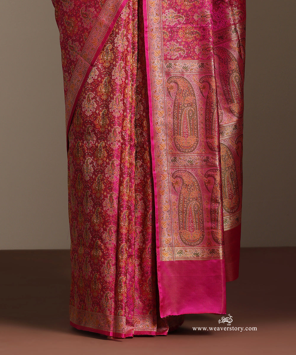 Rani_Pink_Handloom_Pure_Katan_Silk_Tanchoi_Jamawar_Saree_With_Allover_Paisley_Broder_Pallu_WeaverStory_04