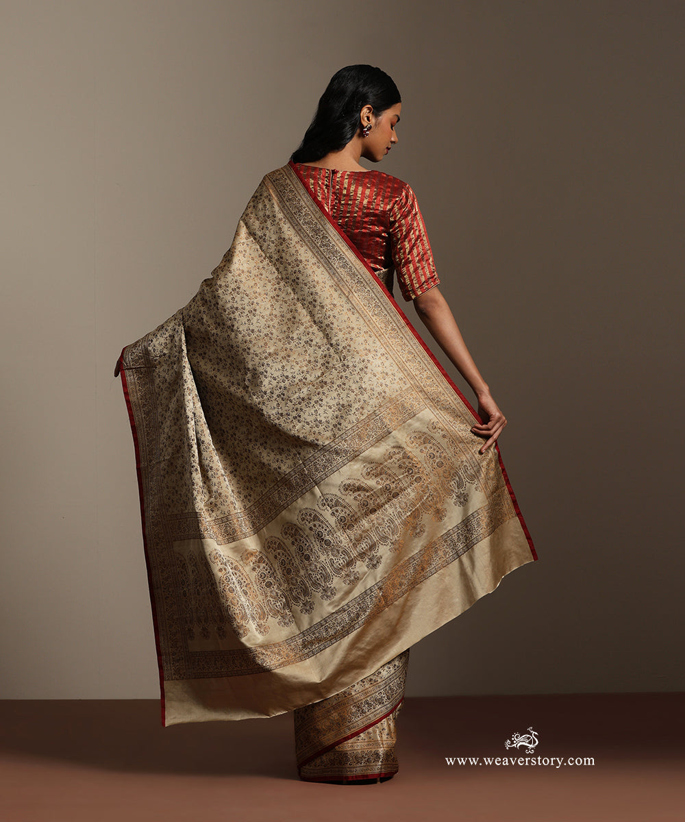 Baige_Handloom_Pure_Katan_Silk_Tanchoi_Jamawar_Saree_With_Allover_Samll_Flower_Jall_And_Paisley_On_Palla_WeaverStory_03
