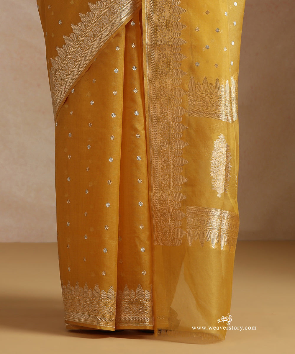 Mustard_Pure_Kora_Silk_Banarasi_Saree_With_Kadhwa_Sona_Rupa_Booti_WeaverStory_04