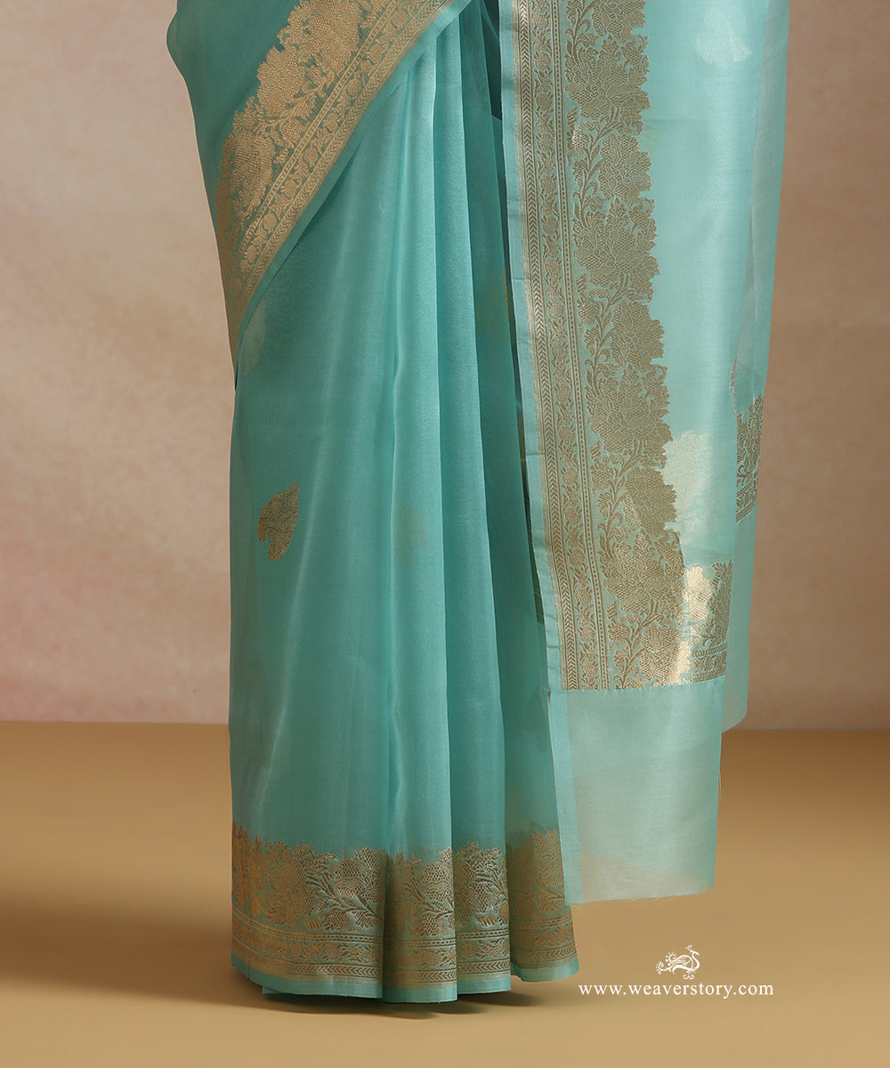 Ice_Blue_Pure_Kora_Silk_Banarasi_Saree_With_Kadhwa_Lotus_Leaf_Boota_With_Gold_Zari_Flower_Bel_WeaverStory_04