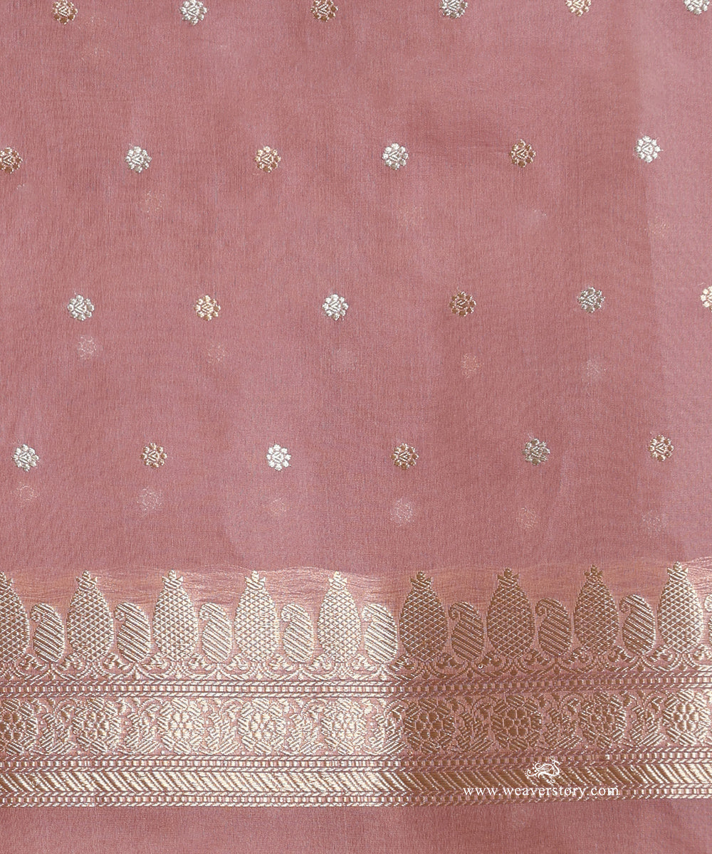 Soft_Pink_Pure_Kora_Silk_Banarasi_Saree_With_Kadhwa_Leaf_Boota_And_Guldasta_Motif_On_Pallu_WeaverStory_05