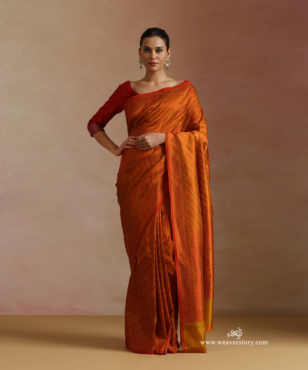 Mustard_And_Red_Handloom_Pure_Katan_Silk_Resham_Tanchoi_Banrasi_Saree_With_Small_Paisley_And_Flower_Aadi_Bel_WeaverStory_02