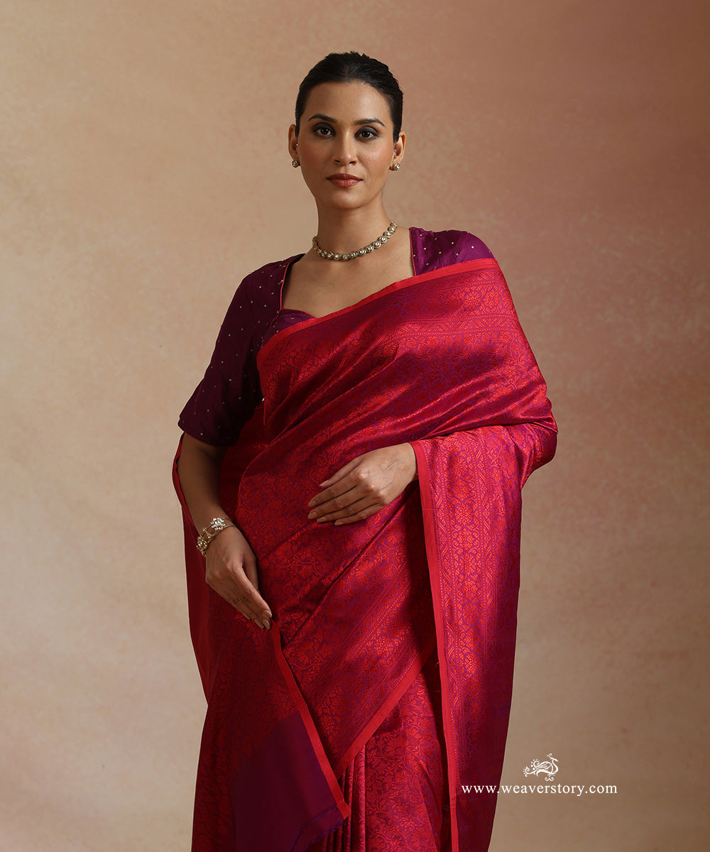 Red_And_Purple_Handloom_Pure_Katan_Silk_Resham_Tanchoi_Banrasi_Saree_With_Flower_Jall_WeaverStory_01