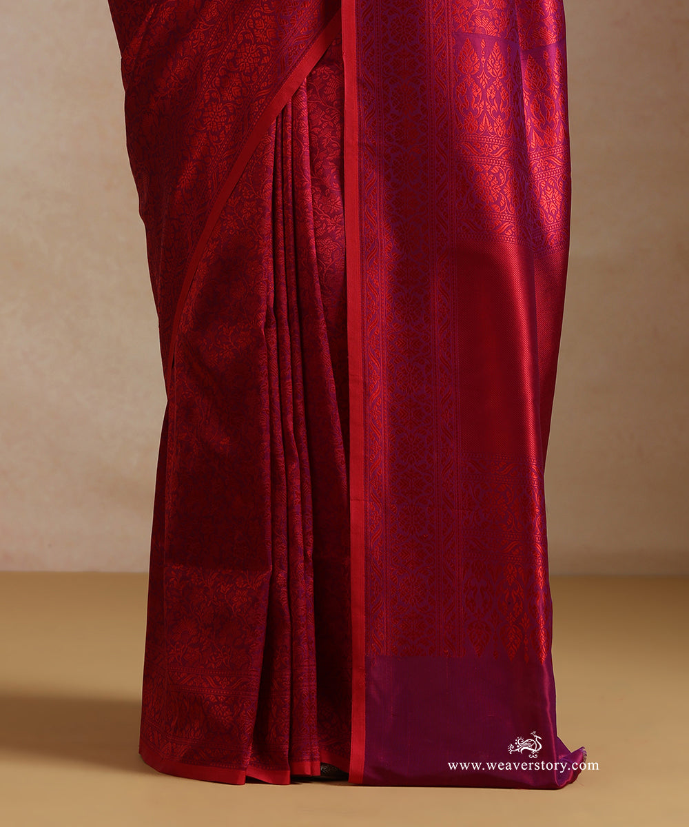 Red_And_Purple_Handloom_Pure_Katan_Silk_Resham_Tanchoi_Banrasi_Saree_With_Flower_Jall_WeaverStory_04