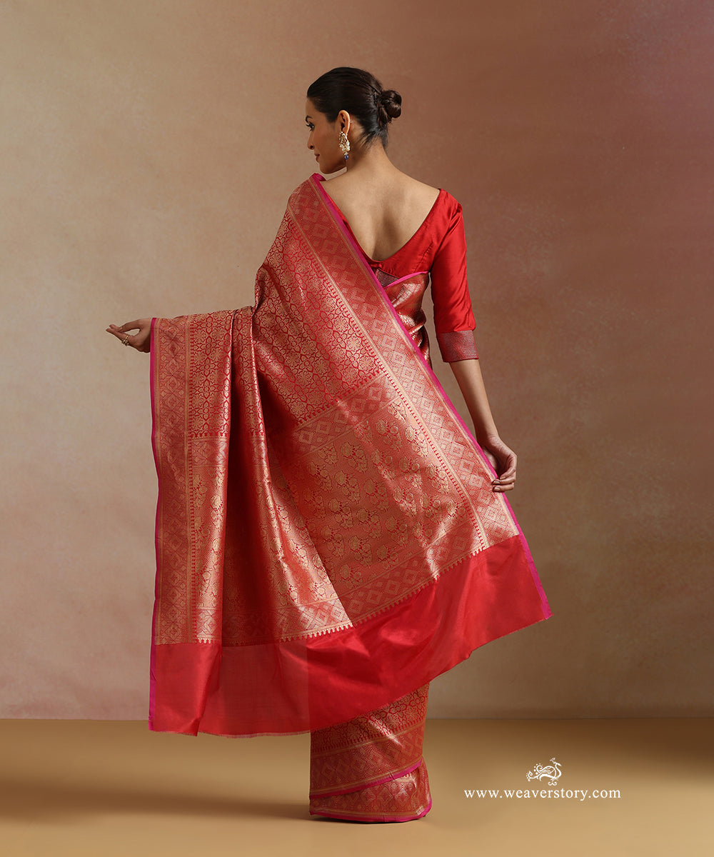 Red_Handloom_Pure_Katan_Silk_Kimkhab_Banrasi_Saree_With_Pink_Selvedge_WeaverStory_03
