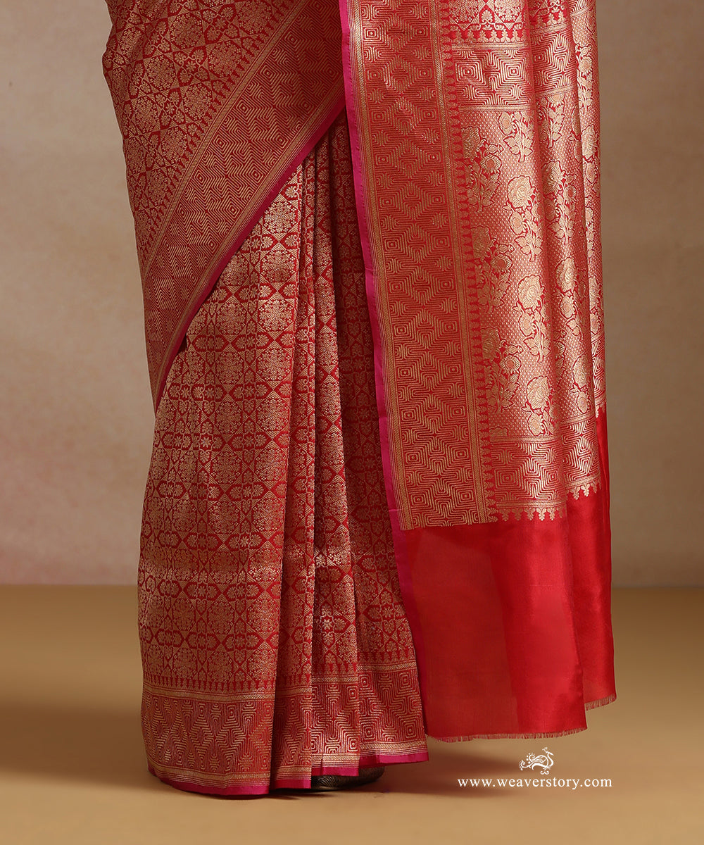 Red_Handloom_Pure_Katan_Silk_Kimkhab_Banrasi_Saree_With_Pink_Selvedge_WeaverStory_04