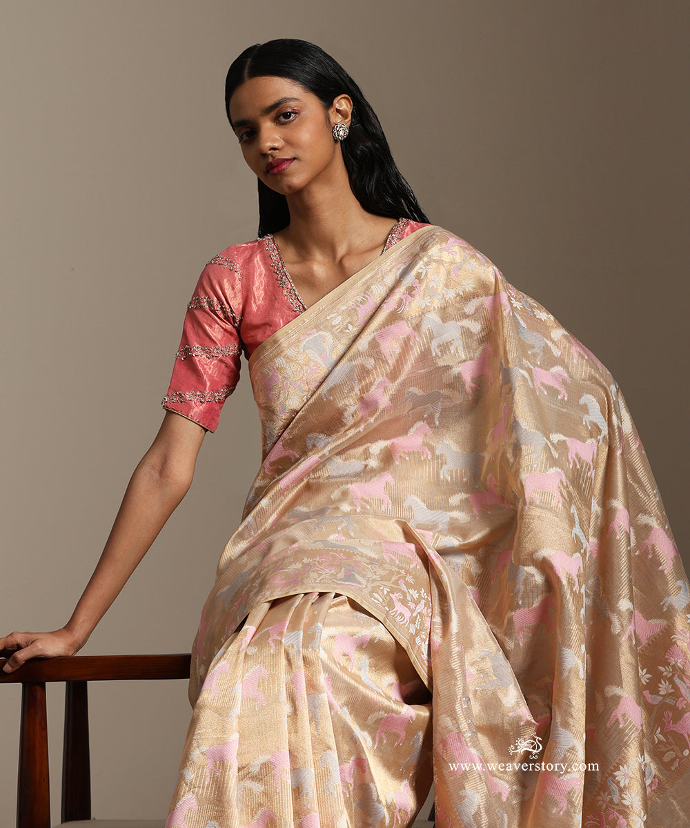 Gold_Handloom_Pure_Tissue_Silk_Banarasi_Shikargha_Saree_With_Zebra_Motifs_On_Pallu_WeaverStory_02