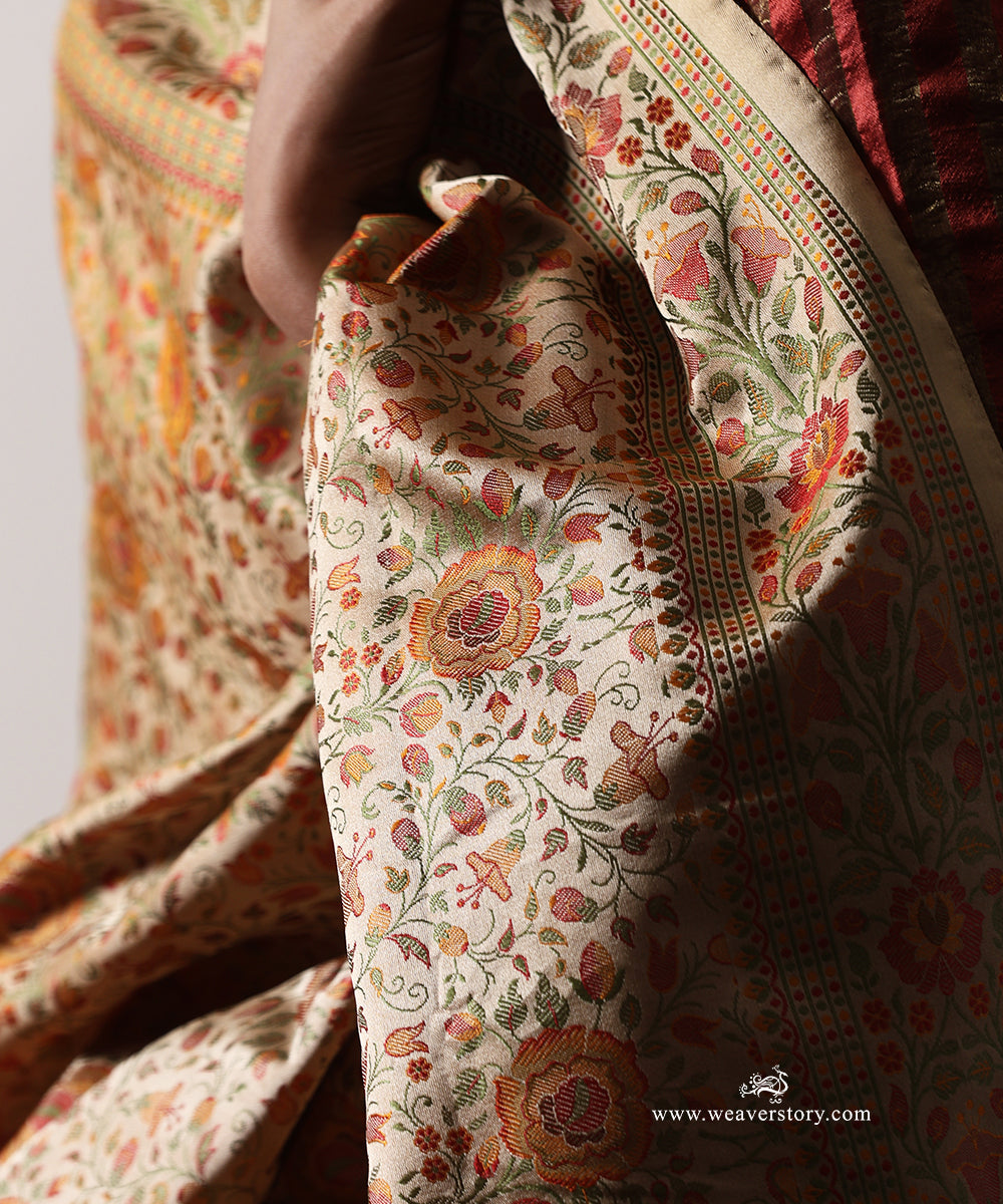 Baige_Handloom_Pure_Katan_Silk_Tanchoi_Banarasi_Saree_With_Rose_Flower_Jall_WeaverStory_04