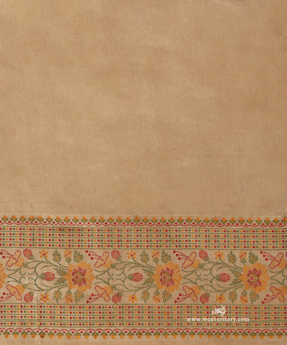 Beige Handloom Pure Katan Silk Tanchoi Banarasi Saree With Rose Floral Jaal