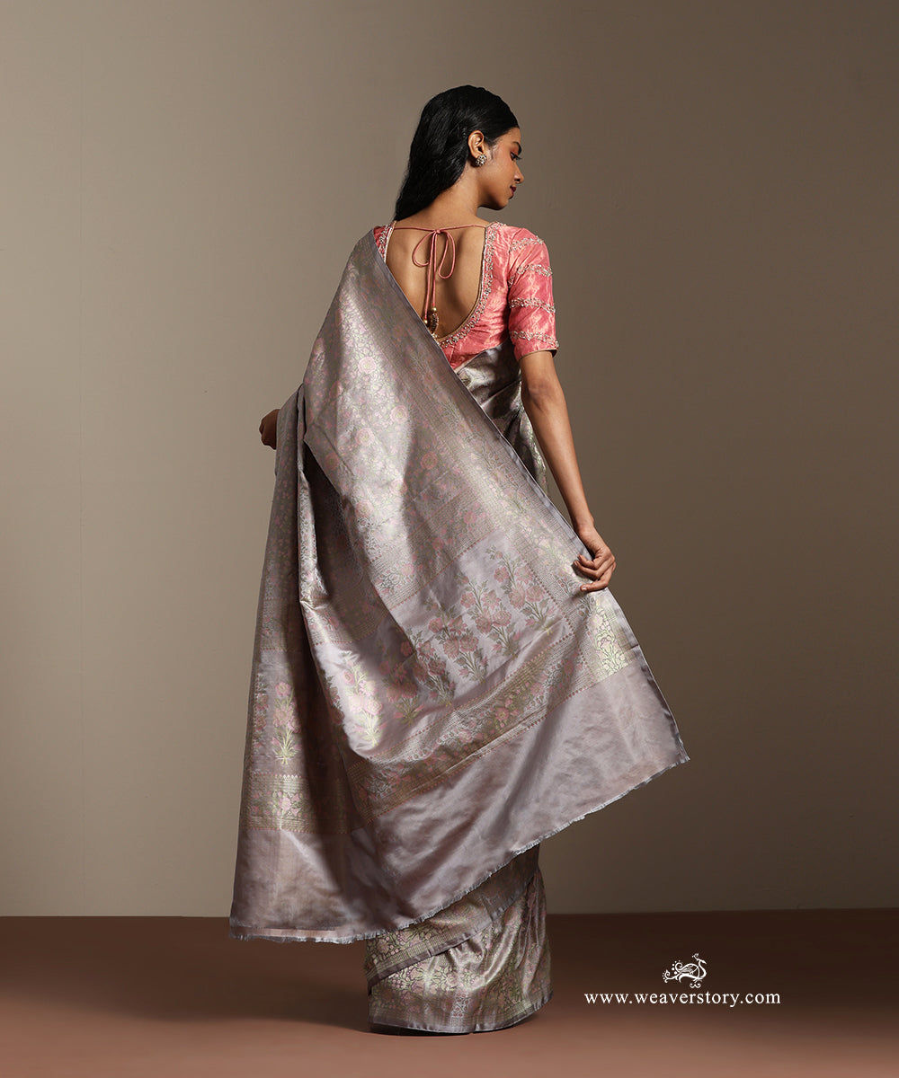 Gray_Handloom_Pure_Katan_Silk_Tanchoi_Banarasi_Saree_With_Rose_Flower_Jall_WeaverStory_03