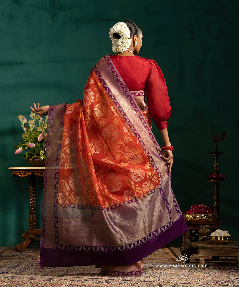 Red_Handloom_Pure_Cotton_Jamdami_Banarasi_Real_Zari_Saree_With_Purple_Border_WeaverStory_03