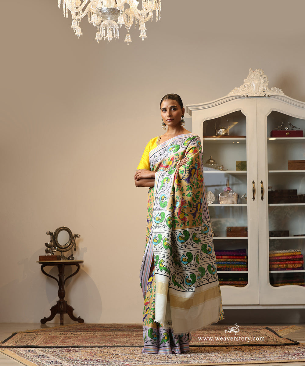 White_And_Green_Handloom_Double_Ikat_Patola_Saree_With_Parrot_Motifs_WeaverStory_02