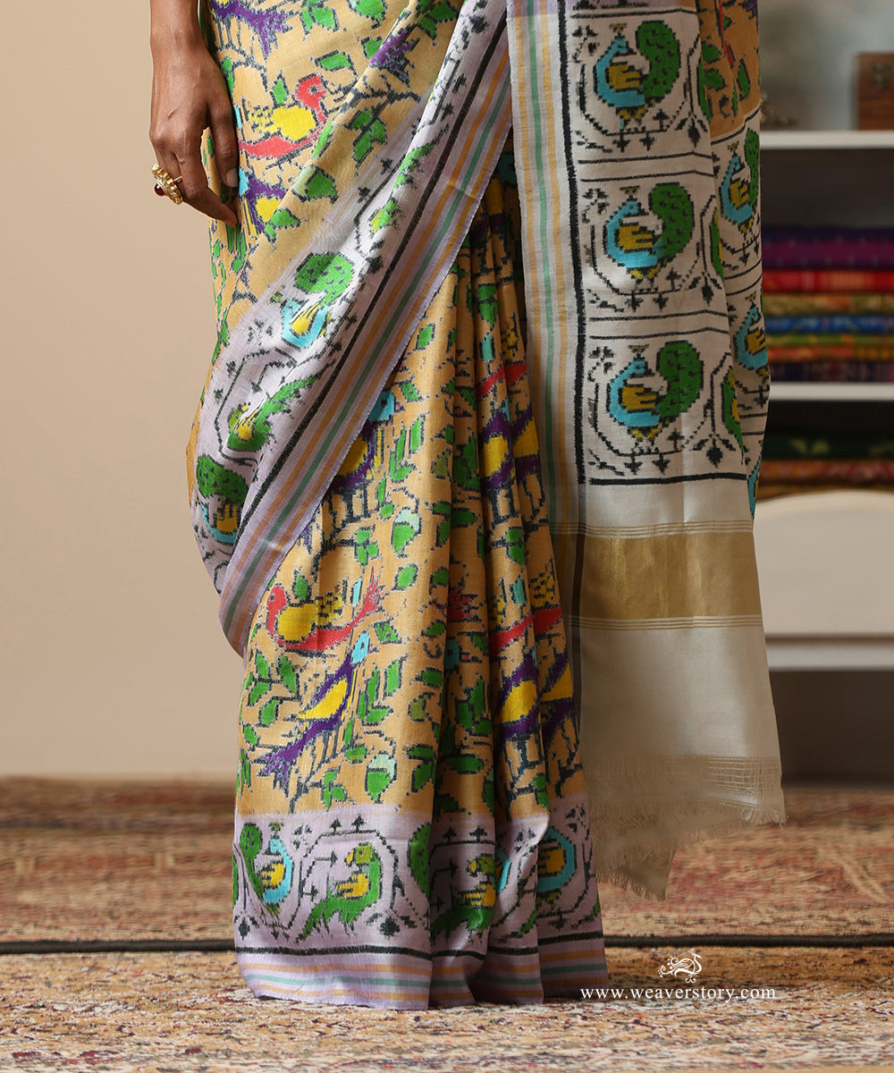 White_And_Green_Handloom_Double_Ikat_Patola_Saree_With_Parrot_Motifs_WeaverStory_04