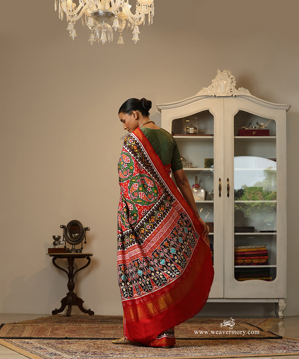 Red_And_Green_Handloom_Blue_Double_Ikat_Patola_With_Fish_Motifs_WeaverStory_03