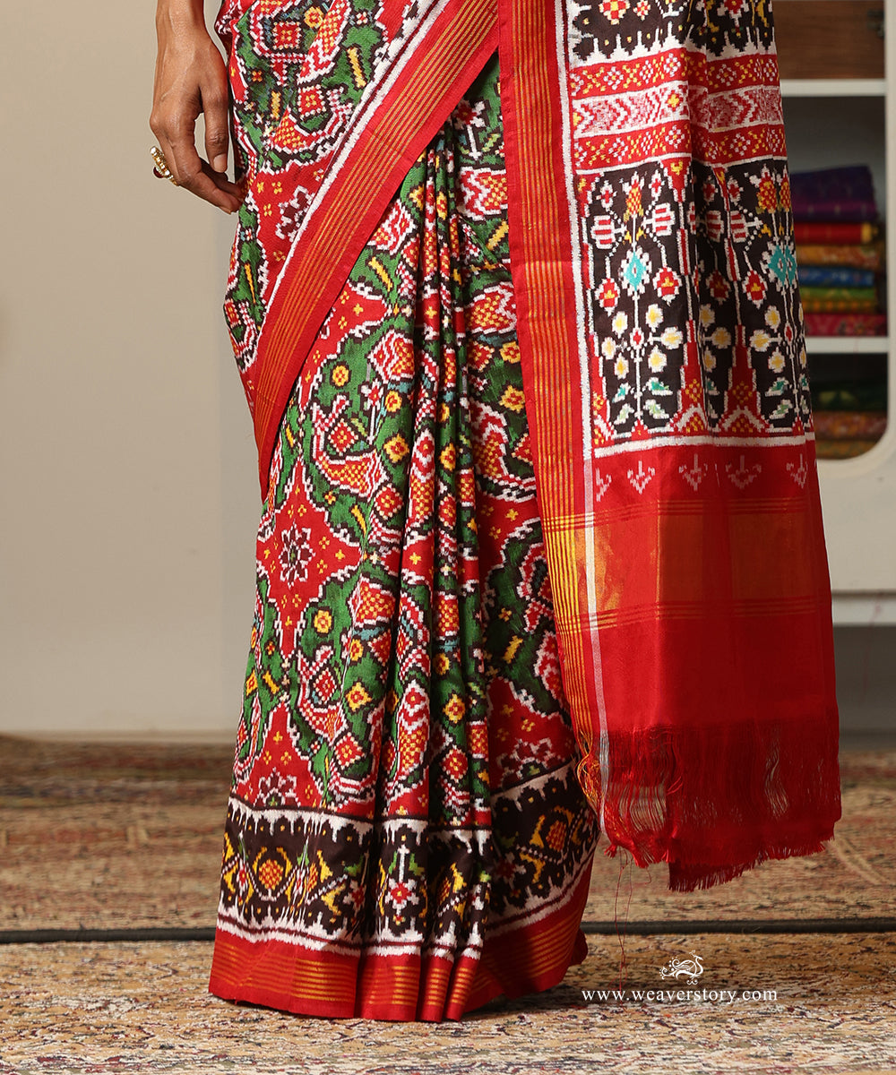 Red_And_Green_Handloom_Blue_Double_Ikat_Patola_With_Fish_Motifs_WeaverStory_04