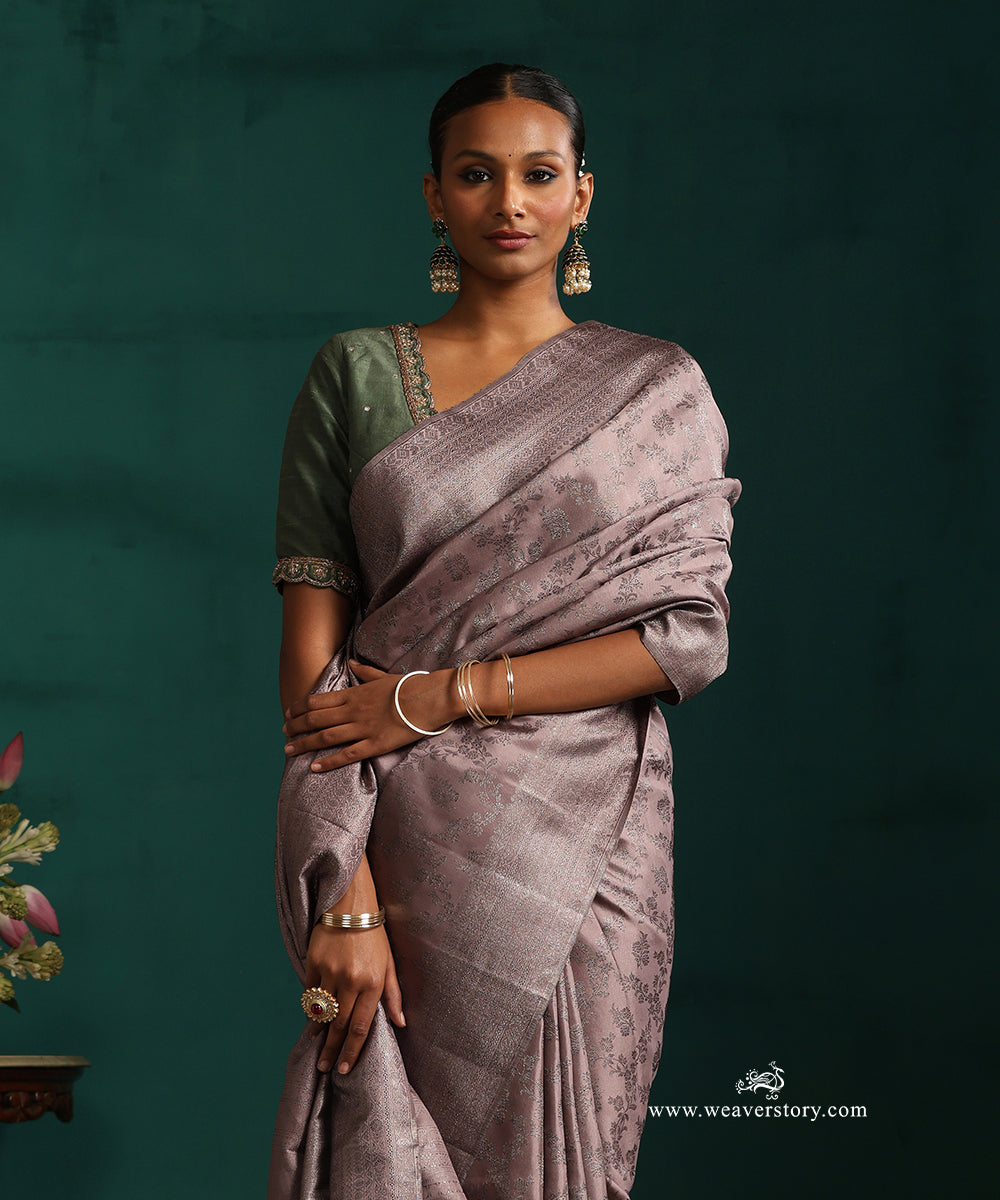 Old_Lavender_Pure_Silk_Kanjivaram_Saree_With_Antique_Zari_Floral_Body_WeaverStory_02