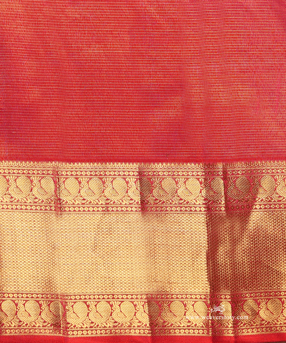 Red_And_Gold_Handloom_Pure_Silk_Pure_Zari_Vaira_Oosi_Kanjivaram_Saree_With_Chakram_Motifs_WeaverStory_05