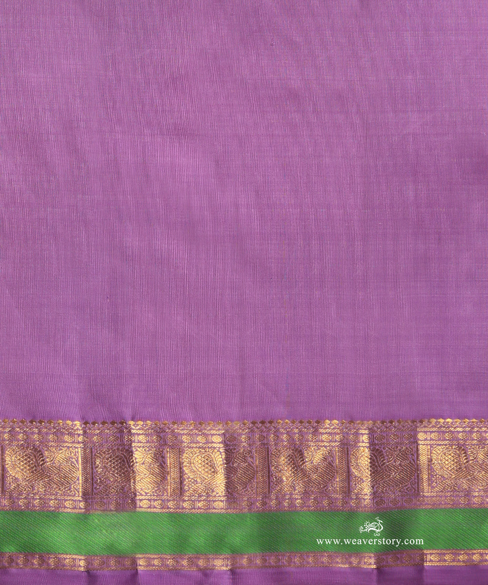 Black_Handloom_Pure_Silk_Pure_Zari_Kajivaram_Saree_With_Killi_Motifs_And_Annapakshi_Border_With_Green_Thread_Work_WeaverStory_06