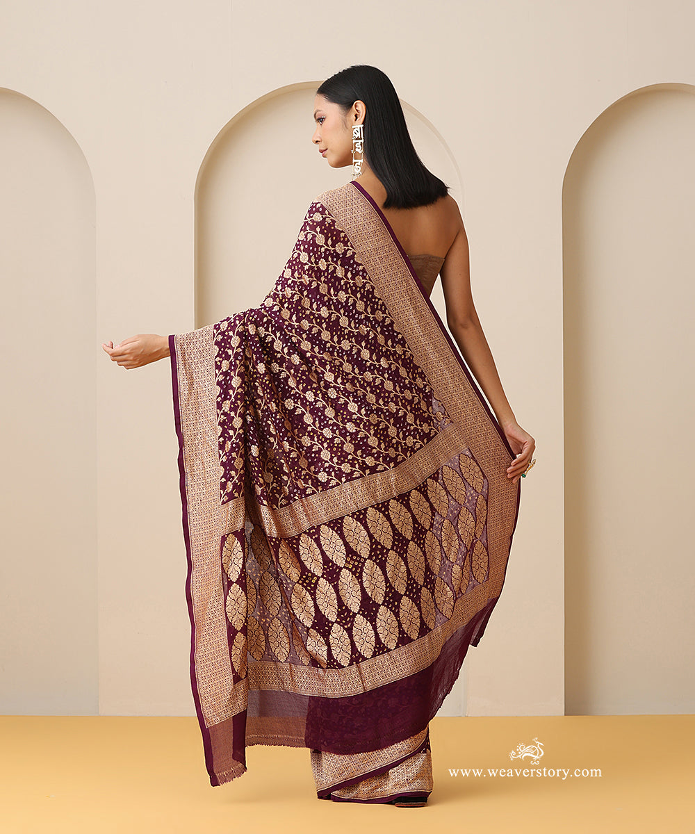 Burgundy_Handloom_Pure_Georgette_Banarasi_Bandhej_Saree_With_Leaf_And_Floral_Jaal_WeaverStory_03