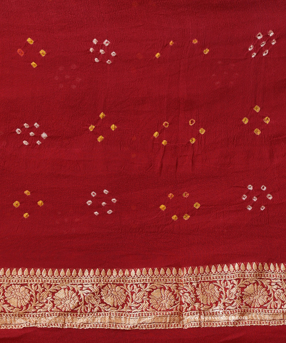 Red_And_Maroon_Shaded_Handloom_Pure_Georgette_Banarasi_Bandhej_Saree_With_Zari_Border_WeaverStory_05