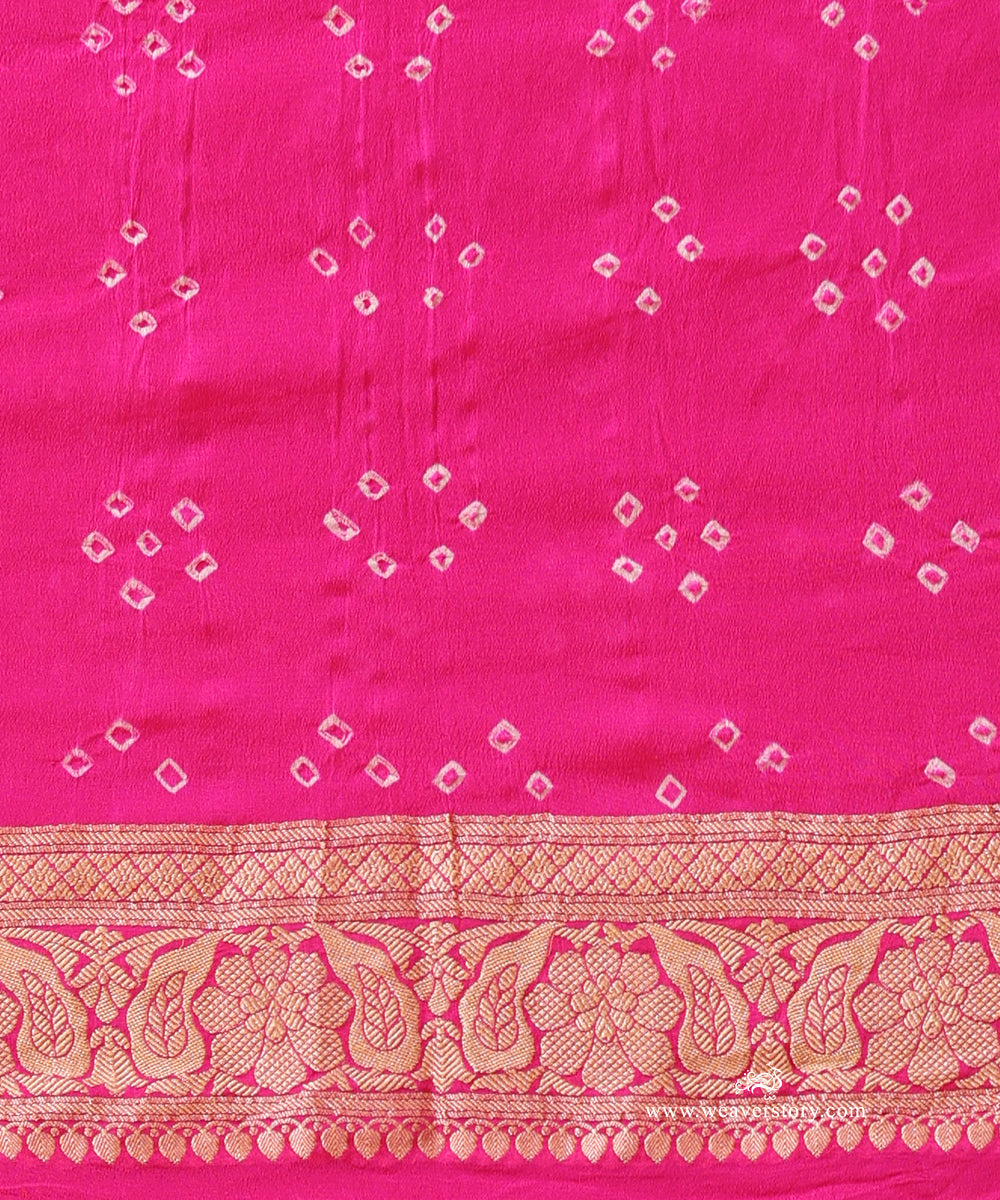 Pink_And_Yellow_Shaded_Handloom_Pure_Georgette_Banarasi_Bandhej_Saree_With_Zari_Border_WeaverStory_05