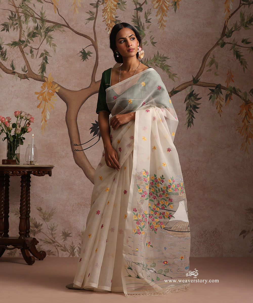 Off_White_Handloom_Pure_Muslin_Dhakai_Jamdani_Saree_With_Village_Life_And_River_Beauty_On_Pallu_WeaverStory_02