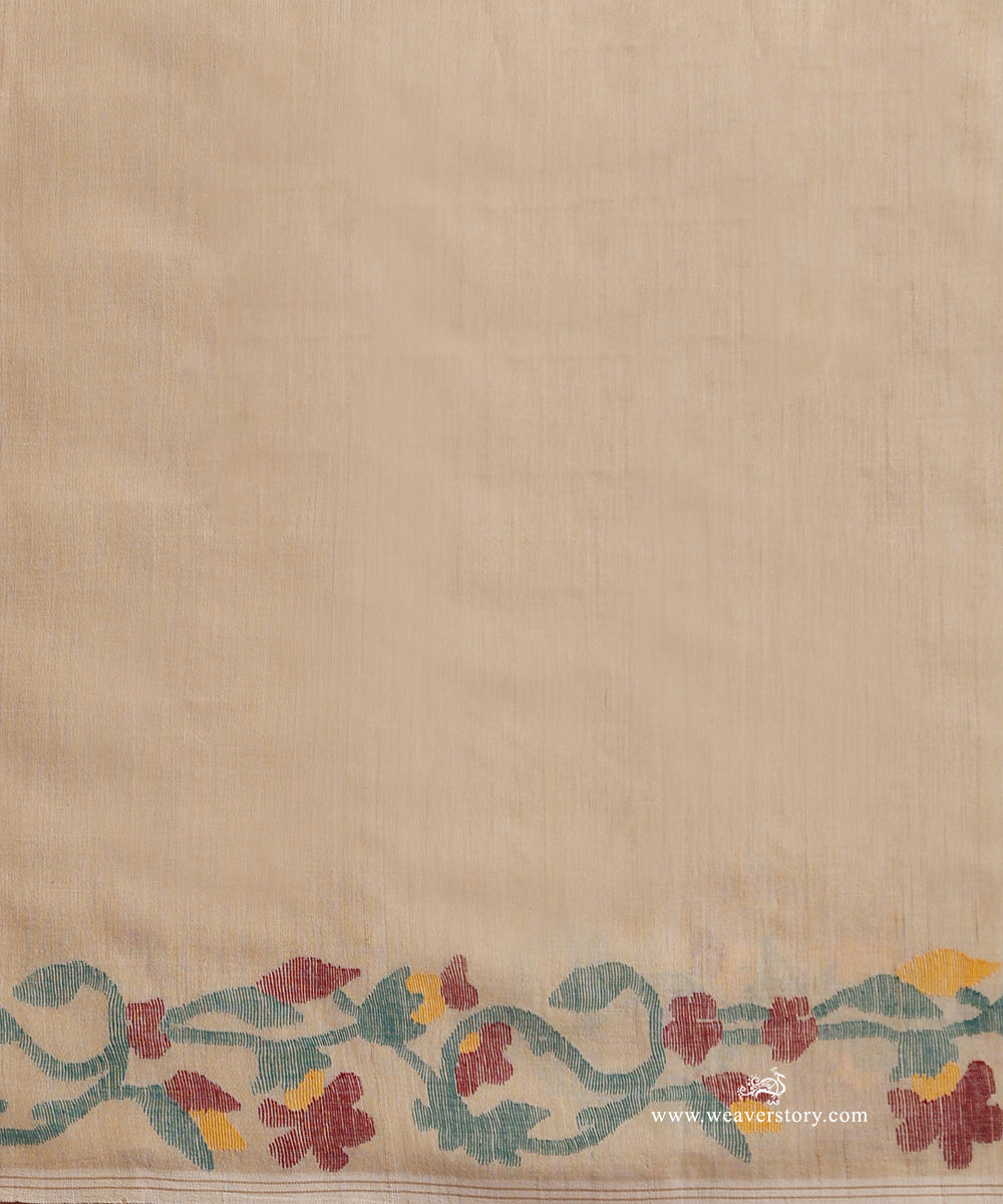 Beige_Handloom_Pure_Tussar_Silk_Dhakai_Jamdani_Saree_With_Floral_Border_And_Pallu_WeaverStory_06