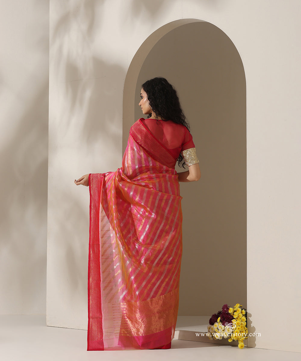 Peach_Handloom_Pure_Silk_Chanderi_Donaliya_Saree_With_Allover_Aadi_Jaal_And_Heavy_Pink_Border_WeaverStory_03